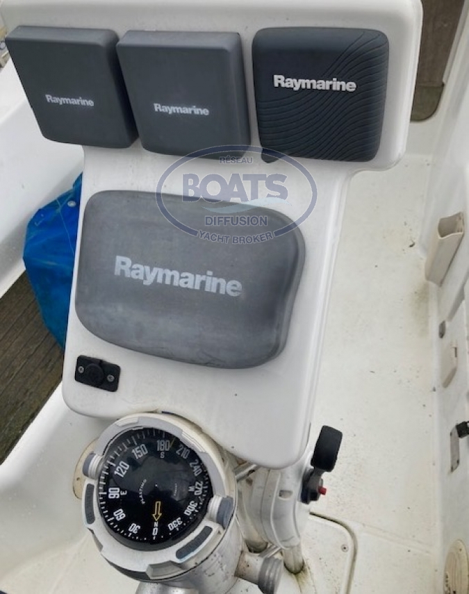 Image deOCEANIS 323 CLIPPER