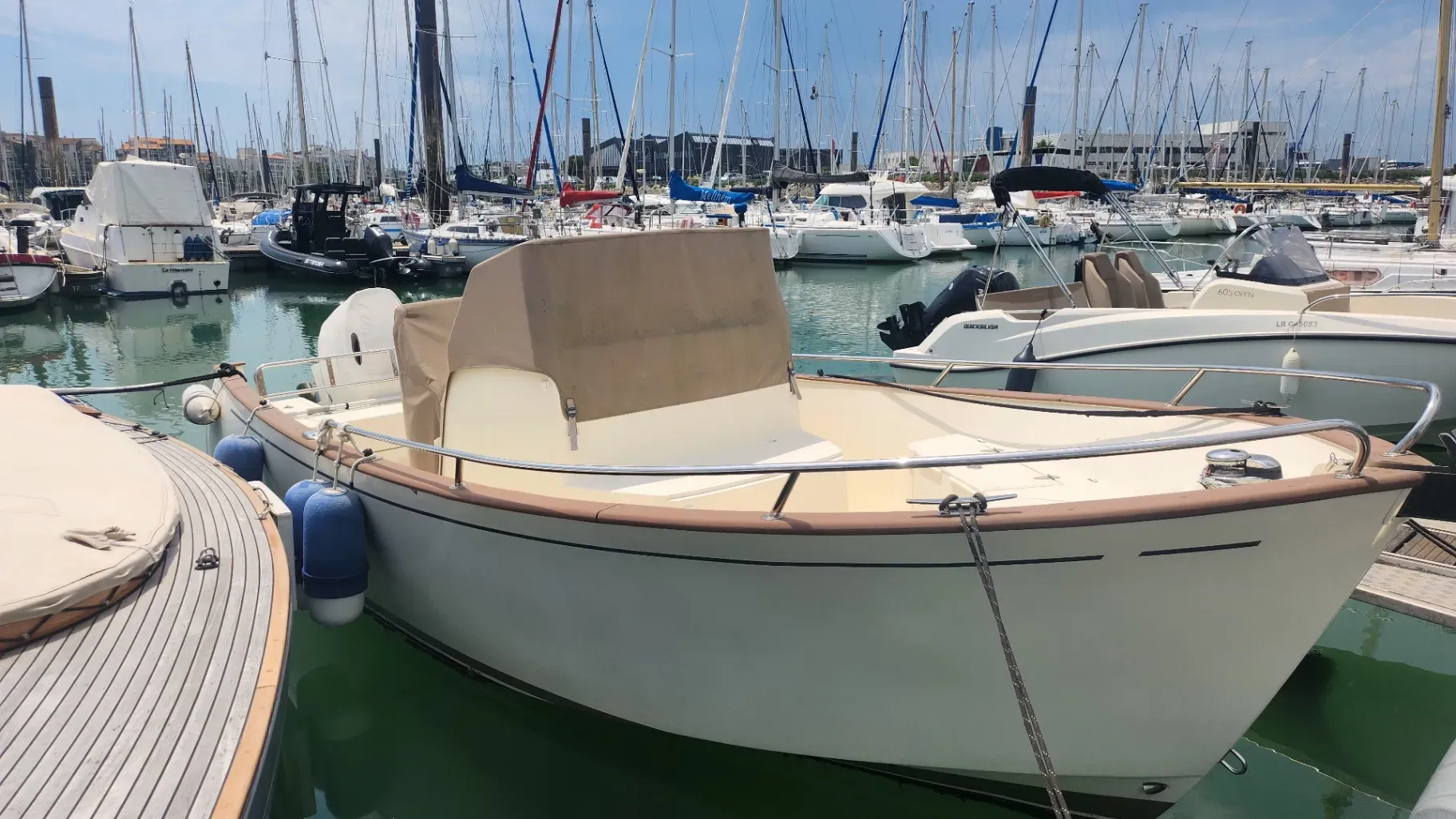 Image deRHEA 23 OPEN avec remorque