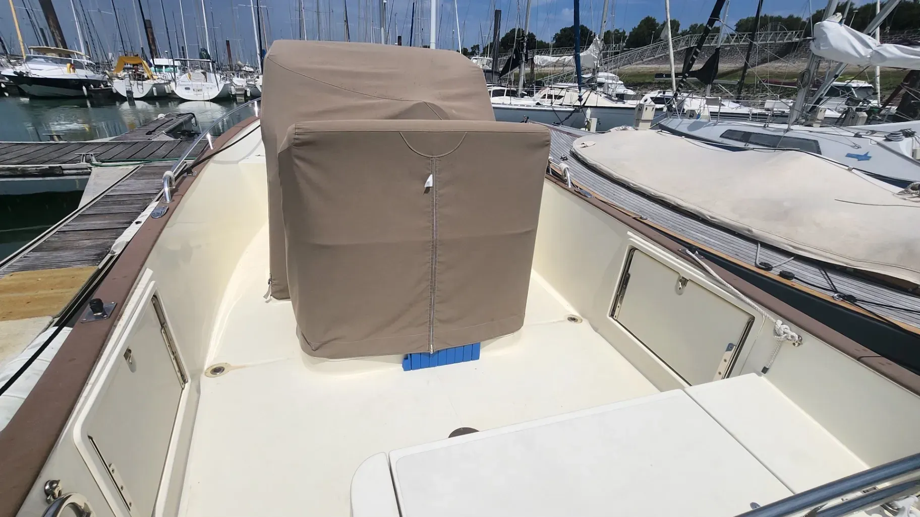 Image deRHEA 23 OPEN avec remorque